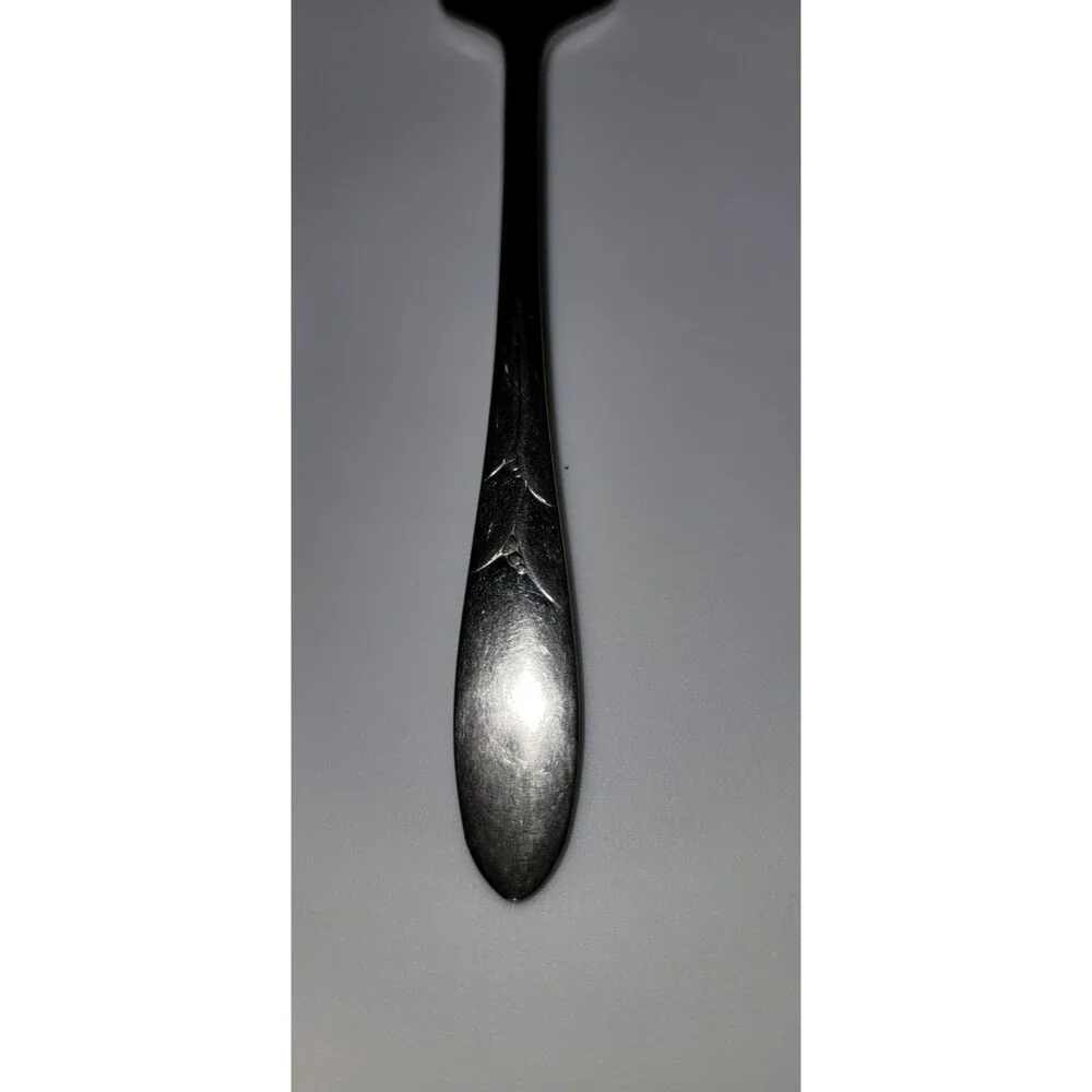 Oneida Debonair Stainless Steel Salad Fork – 6 1/4